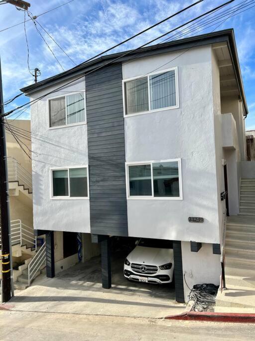 Brand New Ocean-View Beach Home Steps To The Sand! Манхэттен-Бич Экстерьер фото