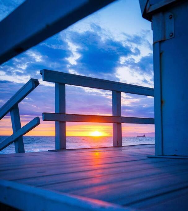 Brand New Ocean-View Beach Home Steps To The Sand! Манхэттен-Бич Экстерьер фото